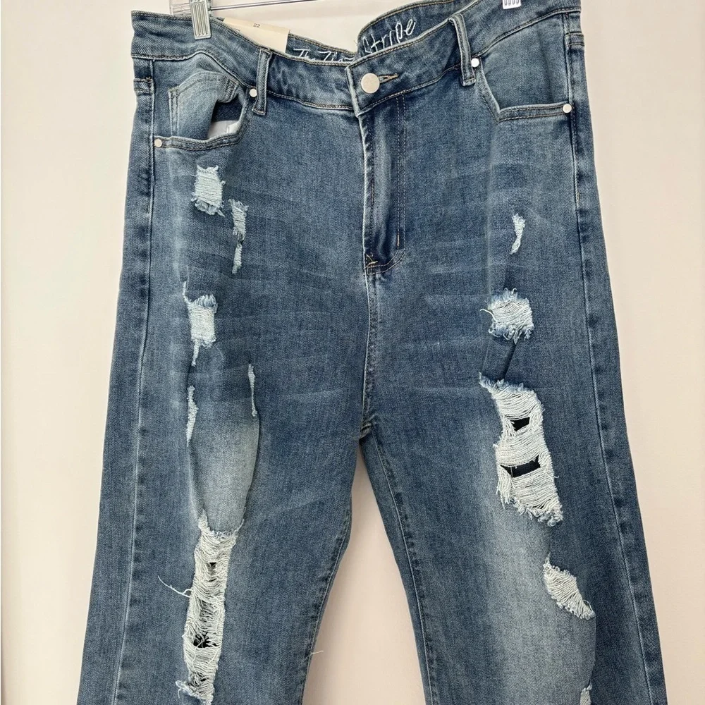 ZigZag Stripe distressed spilt hem jeans size 22